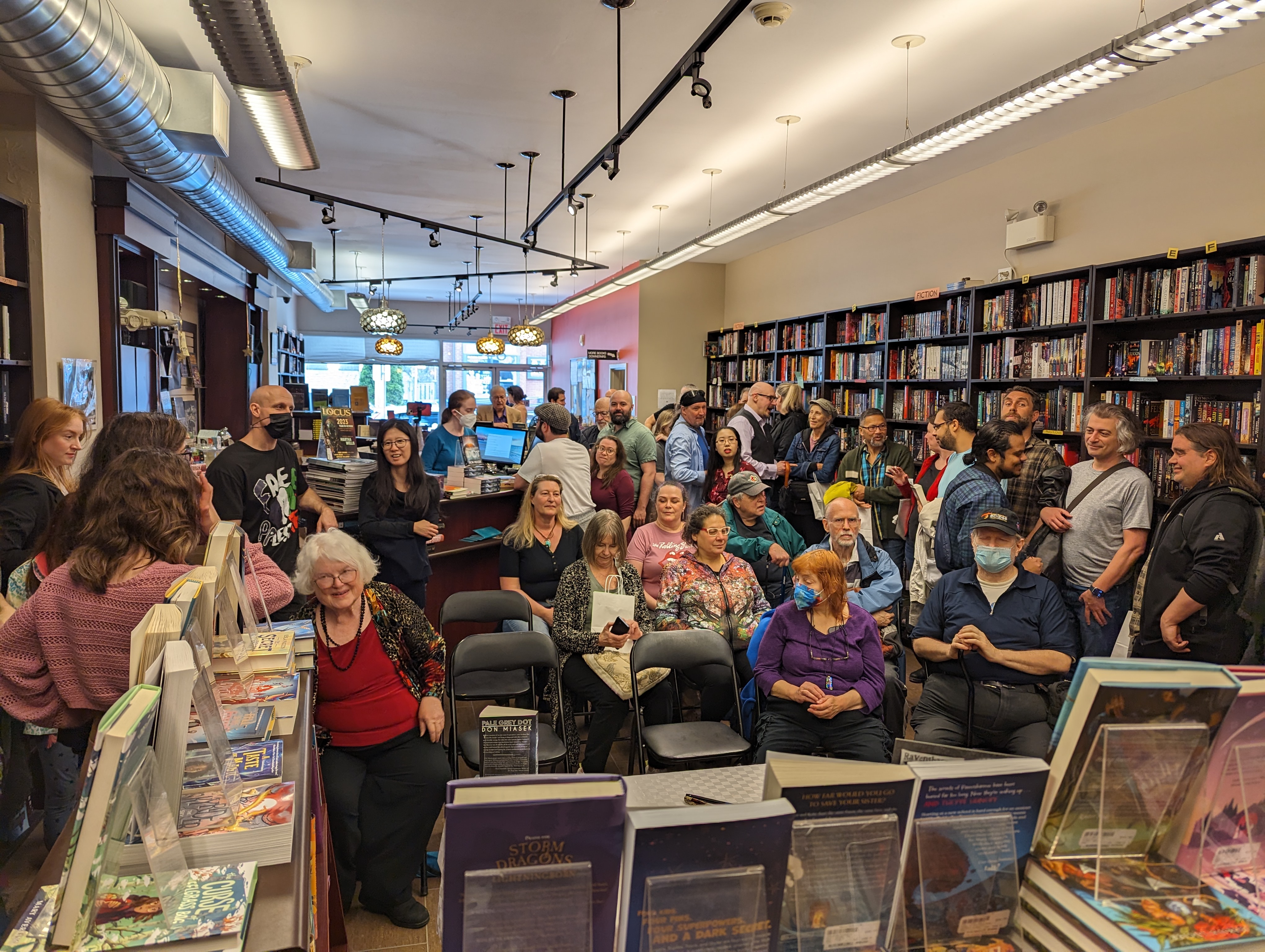 The crowd at Bakka-Phoenix.